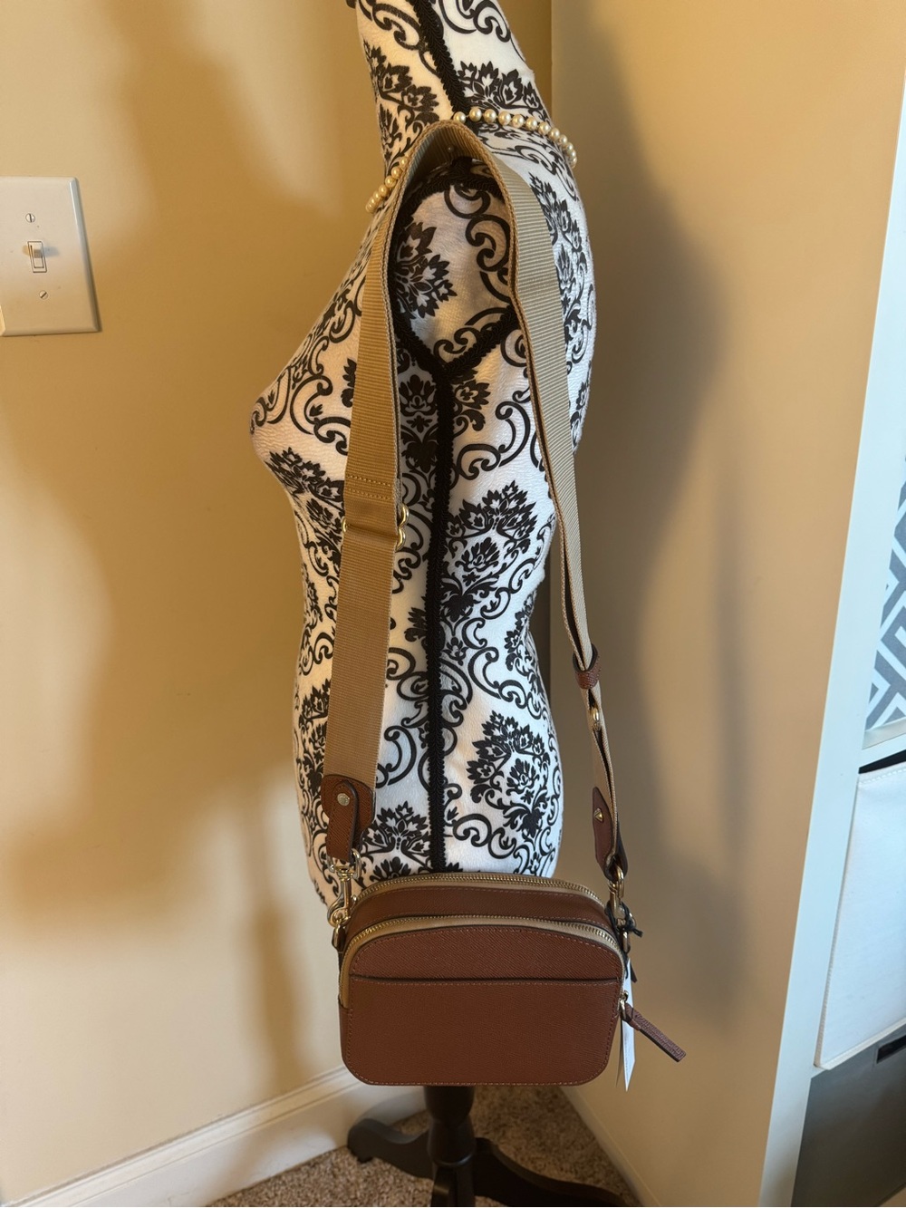 Dooney & Bourke Brown Leather Belt Bag with Tan Strap - Picture 5 of 7